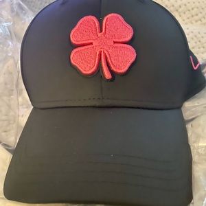 Black Clover NWT size SM black with fuchsia four leaf clover